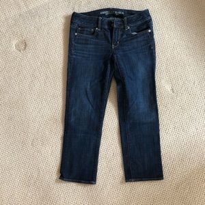American eagle dark wash cropped jeans